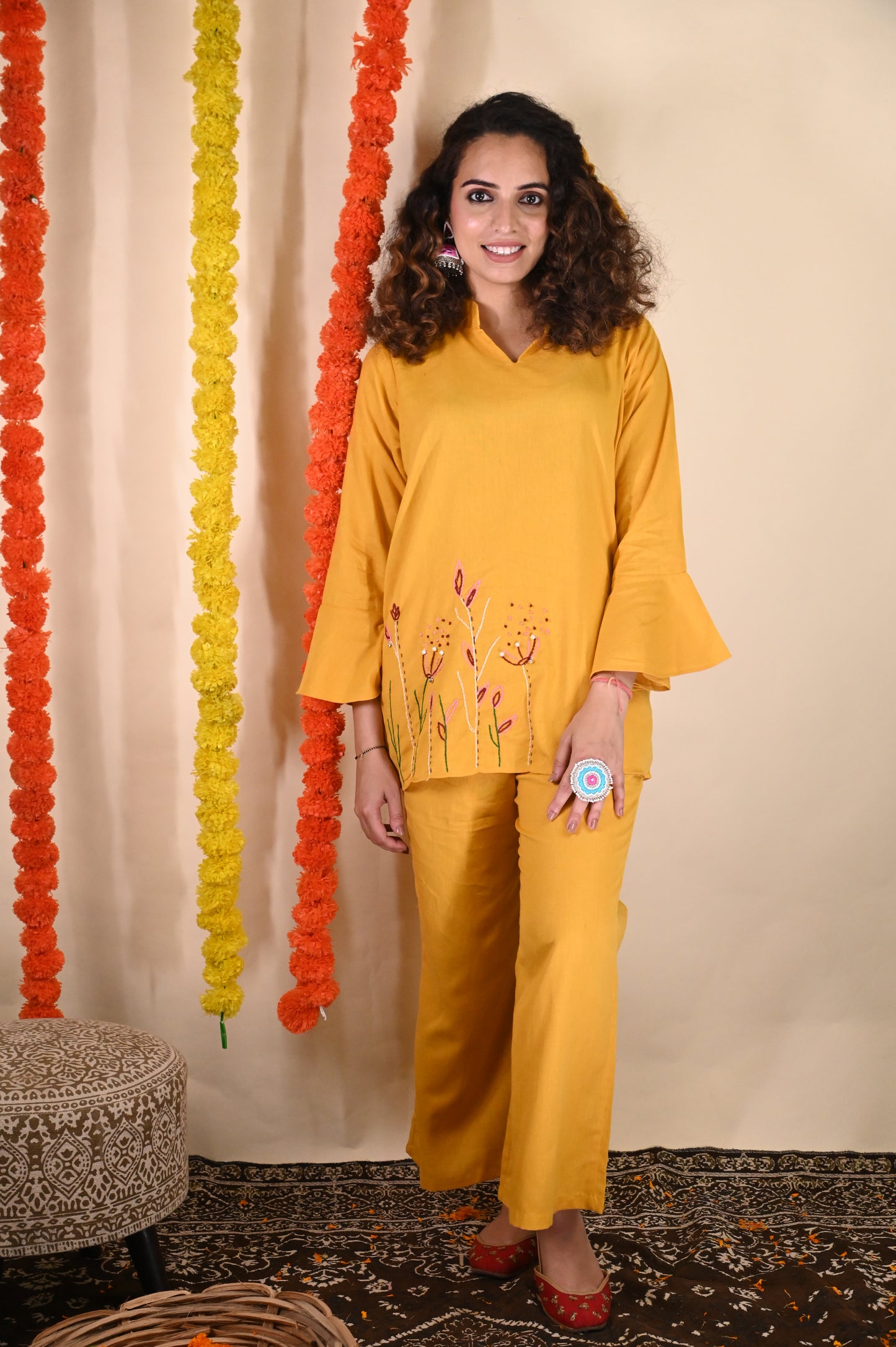 Genda Phool Linen kurta set (set of 2)