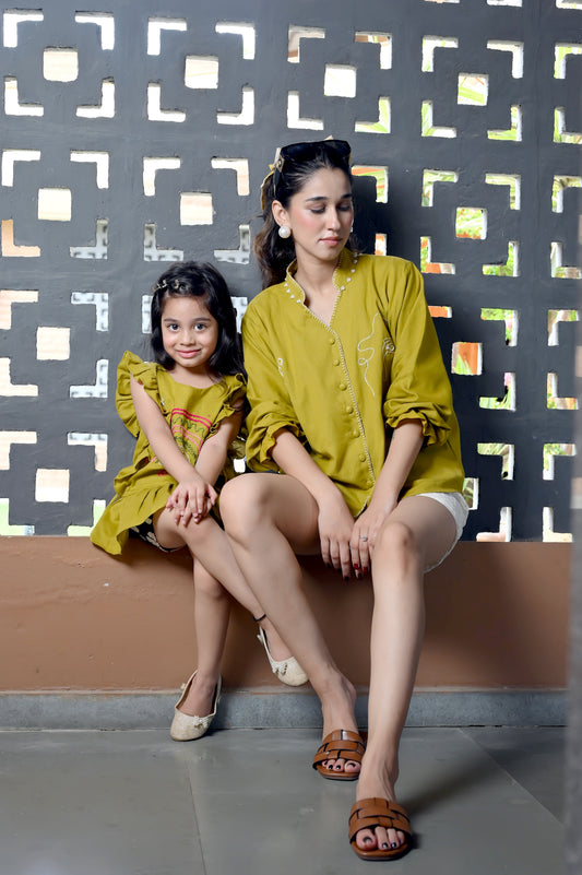 Mom And Daughter Mustard Sauce shirt-top set